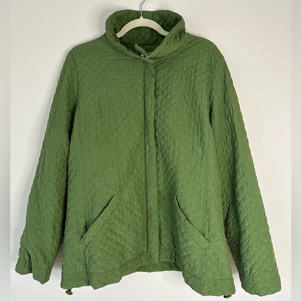 Eileen Fisher Quilted 100% Silk Green Jacket